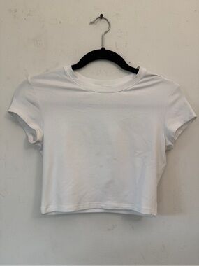 Alo Cropped White Stretchy Tshirt Small